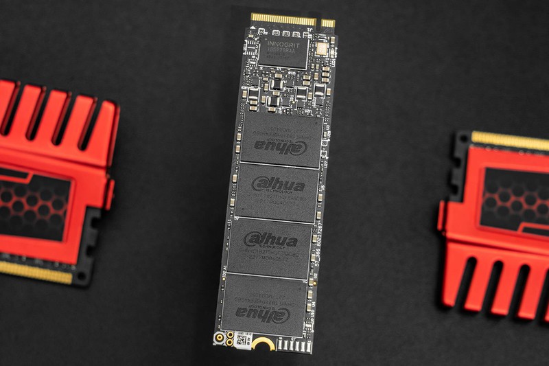 双十一买点啥？小金库太薄只搞了块PCIe4.0 SSD，大华存储C970体验