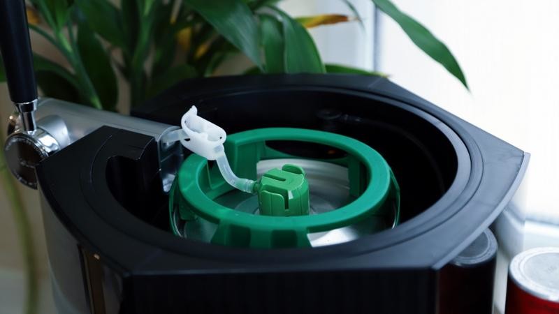 从买酒喝到自酿鲜啤喝爱咕噜F1智能胶囊啤酒酿造机上线小米有品