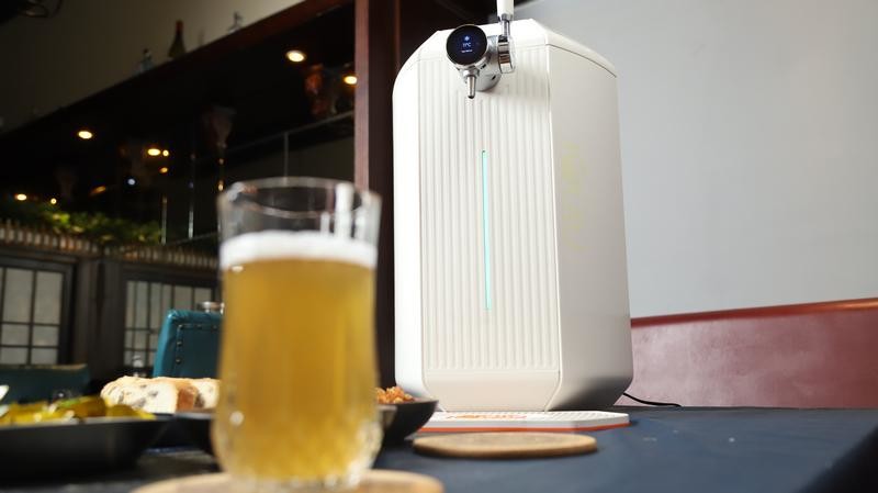 为了这一口新鲜 爱咕噜F1智能胶囊啤酒酿造机