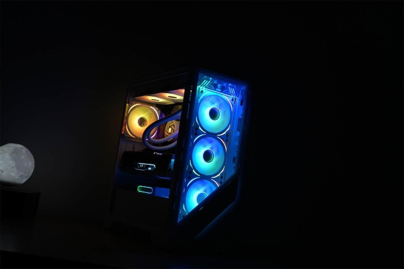 “宙斯降临”，一键掌控电竞世界：微星宙斯盾钛游戏主机分享！