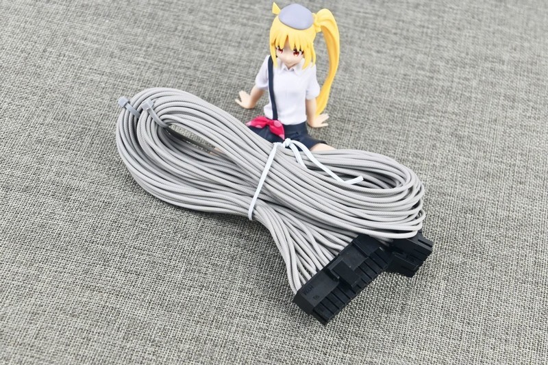 利民TG1000压纹线版金牌全模组电源开箱：线材升级+独特配色