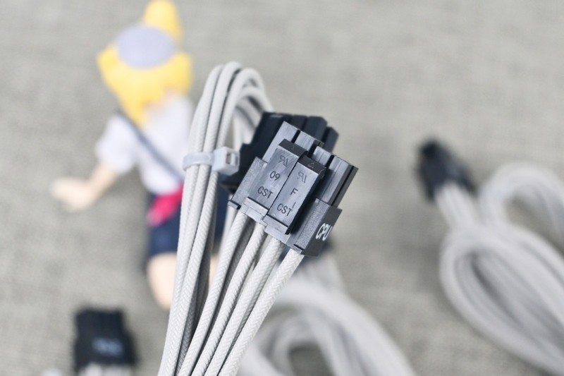 利民TG1000压纹线版金牌全模组电源开箱：线材升级+独特配色