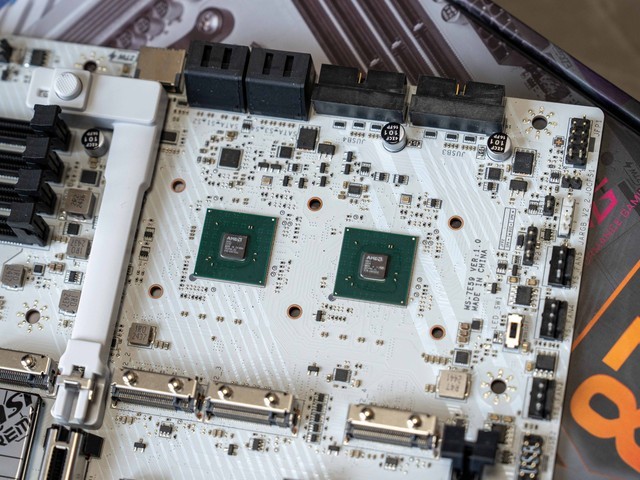 有颜更有实力，微星MPG X870E EDGE TI WIFI刀锋钛主板开箱