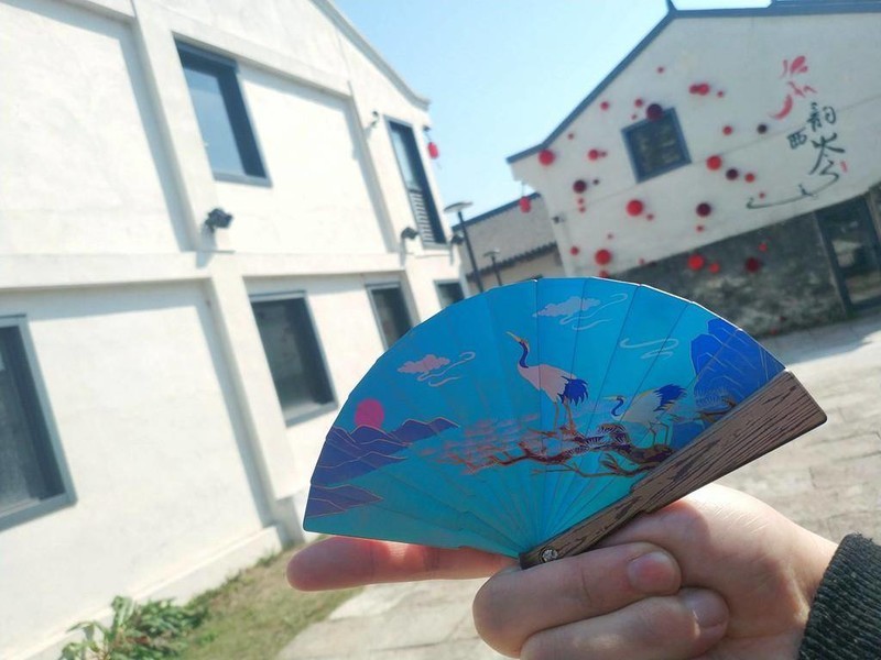 古韵今风，钛艺流芳：FEGVE费戈 “灵鹤” 全钛彩画扇