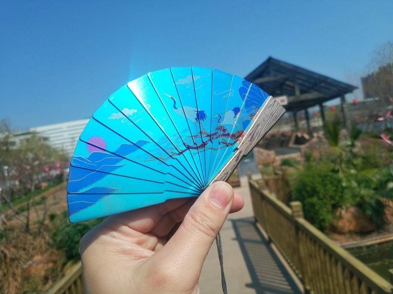 古韵今风，钛艺流芳：FEGVE费戈 “灵鹤” 全钛彩画扇