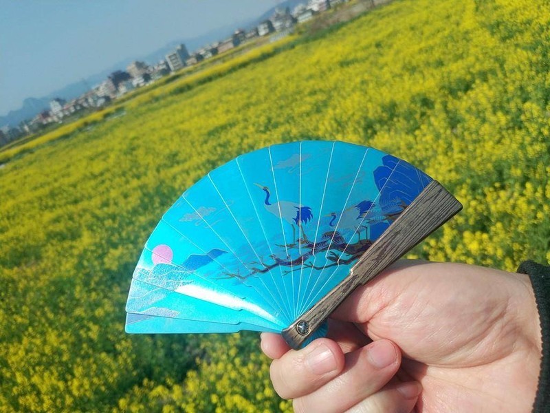 古韵今风，钛艺流芳：FEGVE费戈 “灵鹤” 全钛彩画扇