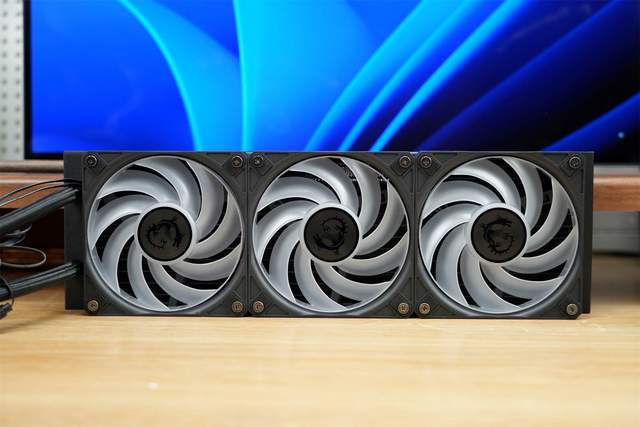 微星MAG A15 360冰刃登场：水冷界新“搅局者”有何绝招？