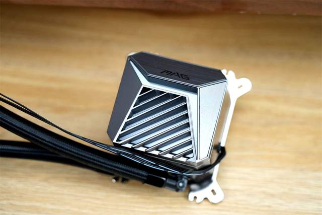 微星MAG A15 360冰刃登场：水冷界新“搅局者”有何绝招？