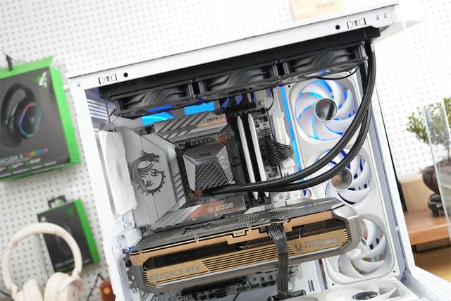 微星MAG A15 360冰刃登场：水冷界新“搅局者”有何绝招？