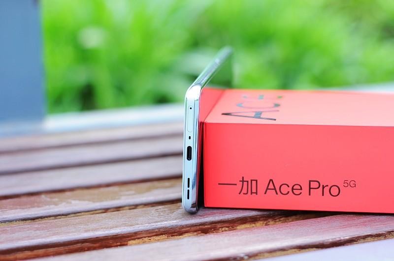 有颜有值的性能手机新标杆：一加Ace Pro深度体验