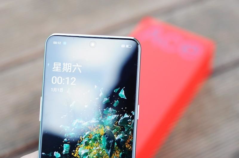 有颜有值的性能手机新标杆：一加Ace Pro深度体验