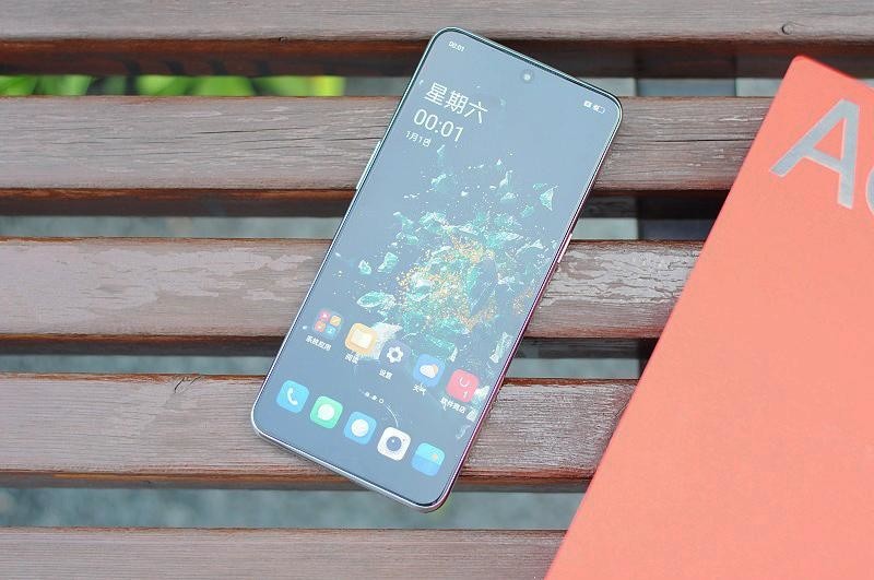 有颜有值的性能手机新标杆：一加Ace Pro深度体验