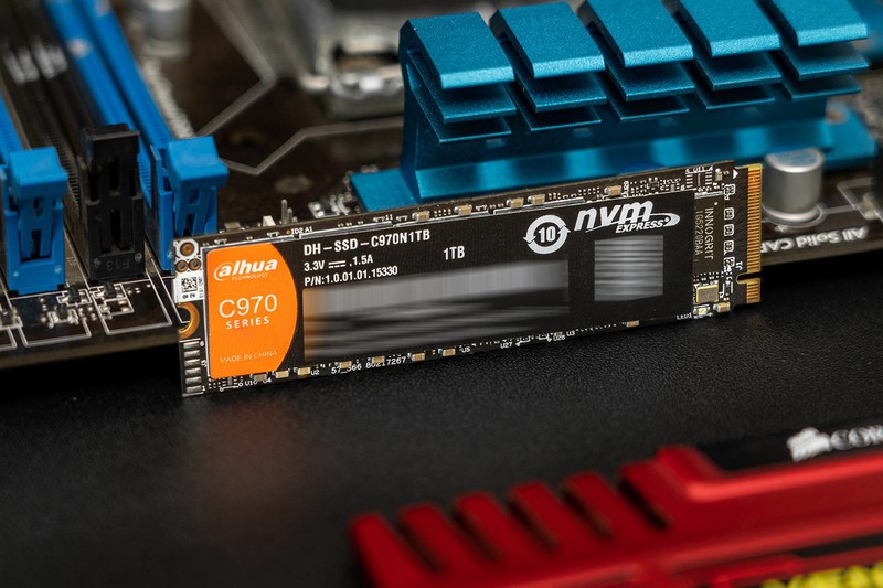 双十一买点啥？小金库太薄只搞了块PCIe4.0 SSD，大华存储C970体验