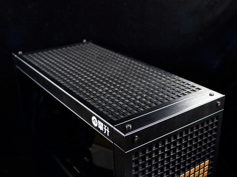 AMD advantage 官方认证！攀升 CONQUER（征服者），旗舰级的性能