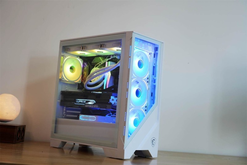 “宙斯降临”，一键掌控电竞世界：微星宙斯盾钛游戏主机分享！