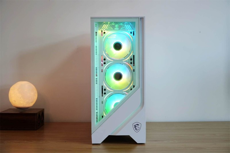 “宙斯降临”，一键掌控电竞世界：微星宙斯盾钛游戏主机分享！