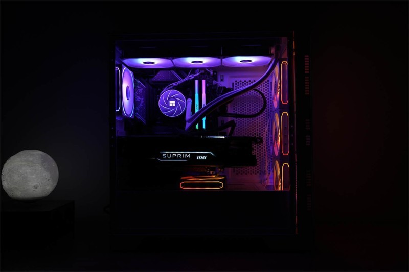 “宙斯降临”，一键掌控电竞世界：微星宙斯盾钛游戏主机分享！