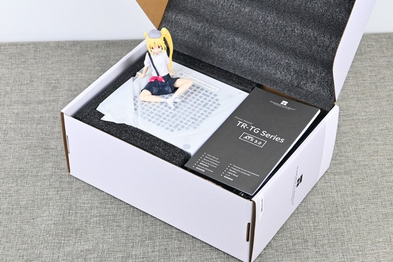 利民TG1000压纹线版金牌全模组电源开箱：线材升级+独特配色