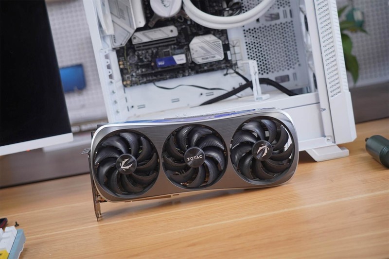 性能强悍，价格内卷-索泰RTX 4080 AMP EXTREME AIRO表现不错。