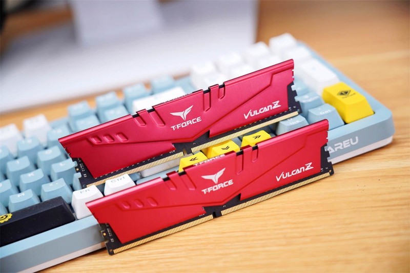 549元，价格内卷没商量，618十铨火神 Z 3600MHz值得你拥有!