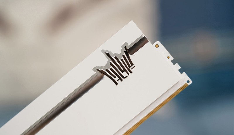 离平民玩家更近一步，影驰 RTX 5060 Ti 圣刃首发评测