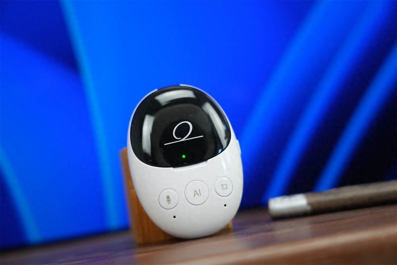 莲偶科技会译蛋Pro：商务出行、跨国交流，智能控制的新利器