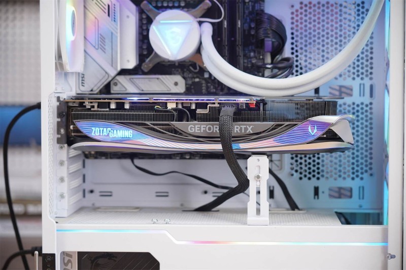 性能强悍，价格内卷-索泰RTX 4080 AMP EXTREME AIRO表现不错。