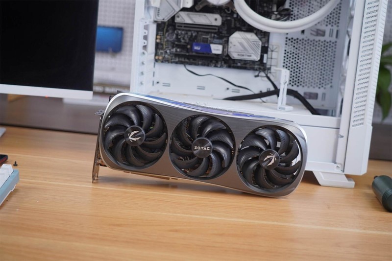 性能强悍，价格内卷-索泰RTX 4080 AMP EXTREME AIRO表现不错。