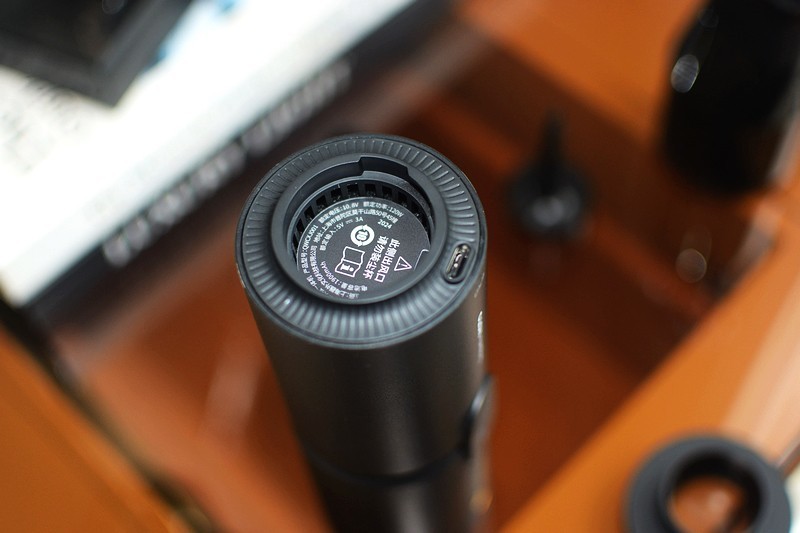 小猴车载手持多功能吸吹抽充四合一多功能吸尘器