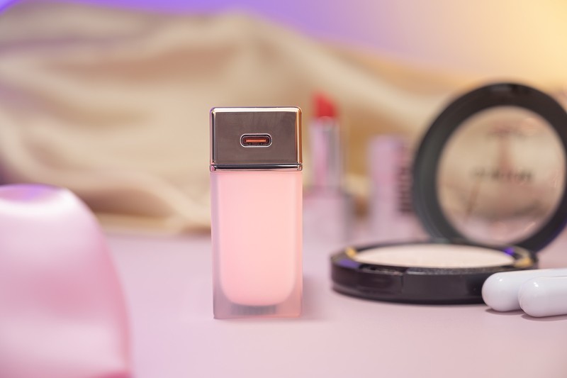 洛斐 GLOW 移动电源：时尚与实用的完美融合