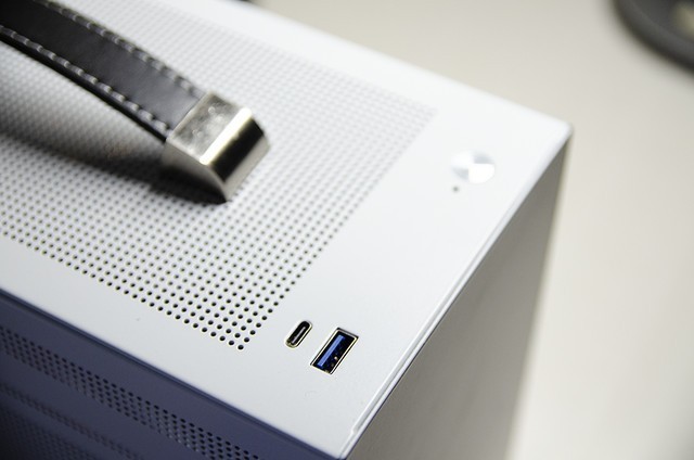 性能直逼两万多元的MacBook Pro，打造可以横着走的“小钢炮”