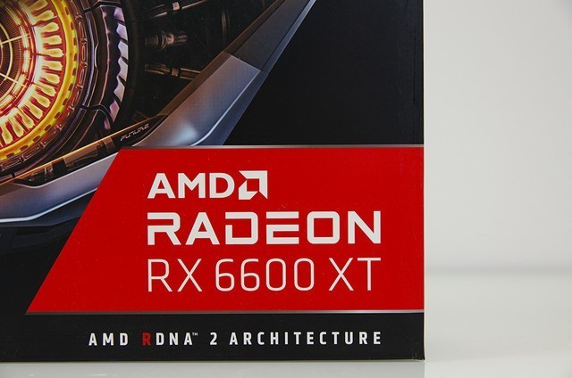 性能直逼两万多元的MacBook Pro，打造可以横着走的“小钢炮”