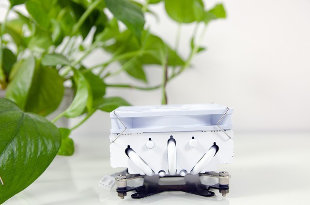 性能直逼两万多元的MacBook Pro，打造可以横着走的“小钢炮”