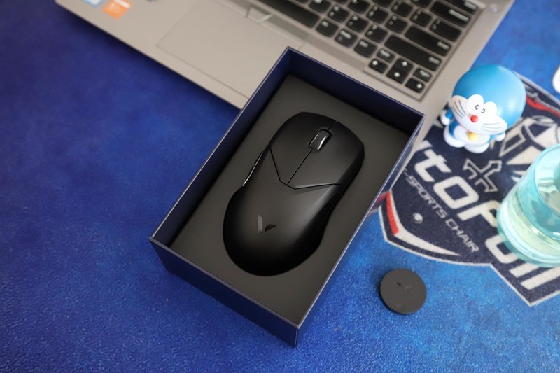 半价买“狗屁王”？雷柏VT9轻量化电竞游戏鼠标分享