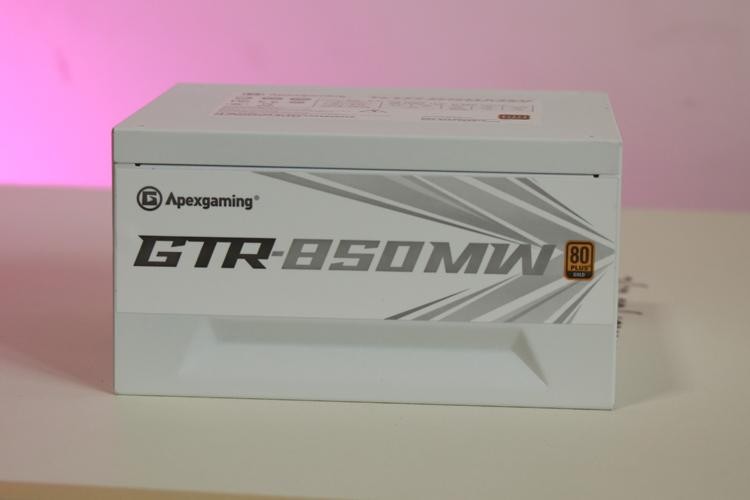 白色装机首选水冷~ROG飞龙2吹雪水冷散热、艾湃电竞GTR850MW电源