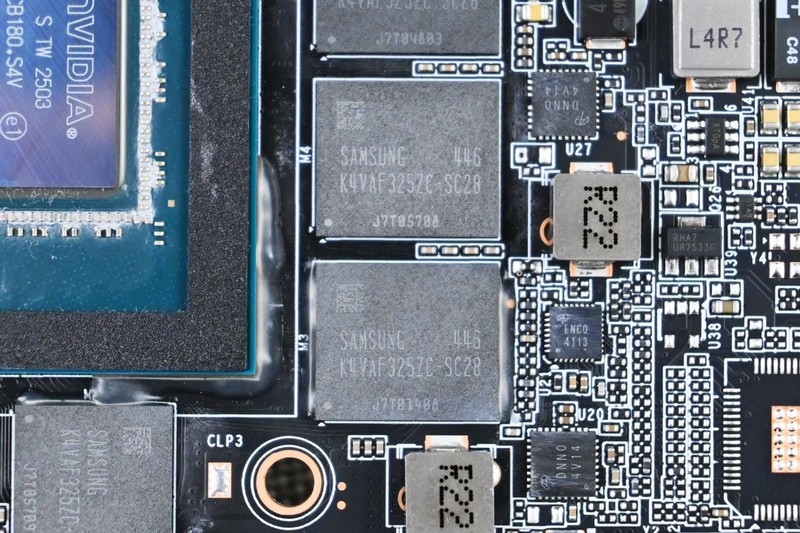 索泰 RTX 5070 SOLID OC游戏显卡拆解评测：扎实用料+优秀散热