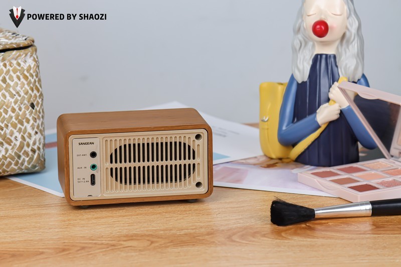 百元迷你小音箱的经典之作，山进M1让古典与科技完美结合