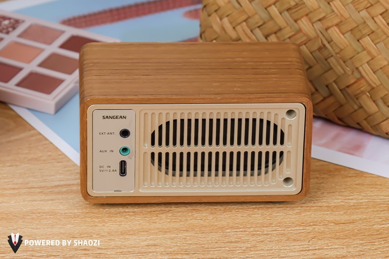 百元迷你小音箱的经典之作，山进M1让古典与科技完美结合