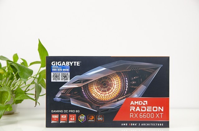 性能直逼两万多元的MacBook Pro，打造可以横着走的“小钢炮”