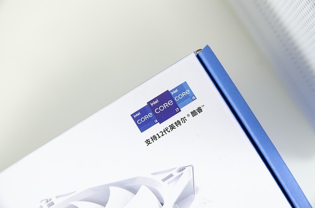 性能直逼两万多元的MacBook Pro，打造可以横着走的“小钢炮”