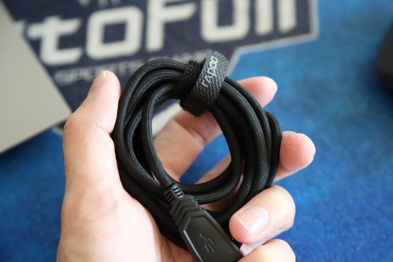 半价买“狗屁王”？雷柏VT9轻量化电竞游戏鼠标分享