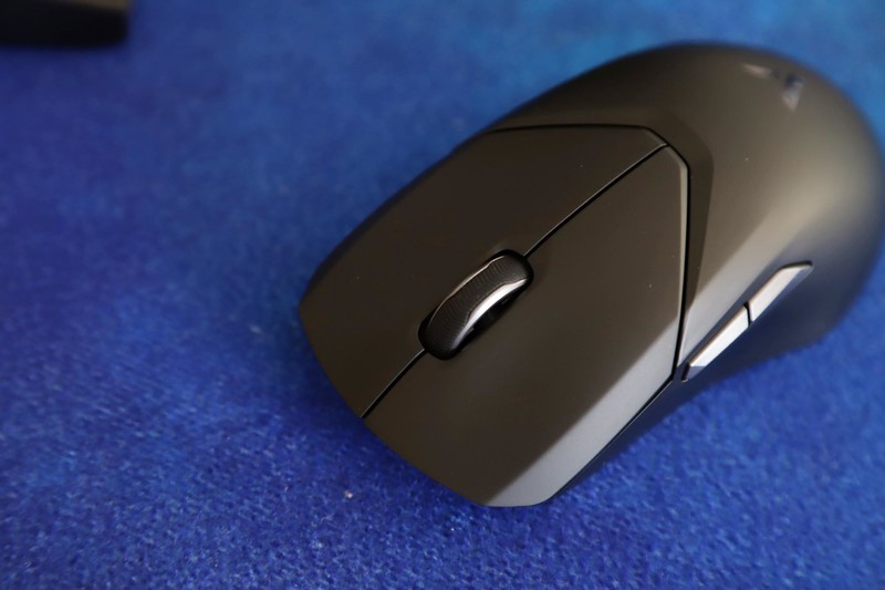 半价买“狗屁王”？雷柏VT9轻量化电竞游戏鼠标分享