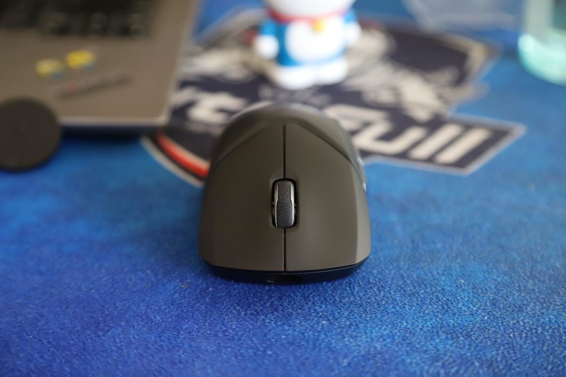 半价买“狗屁王”？雷柏VT9轻量化电竞游戏鼠标分享