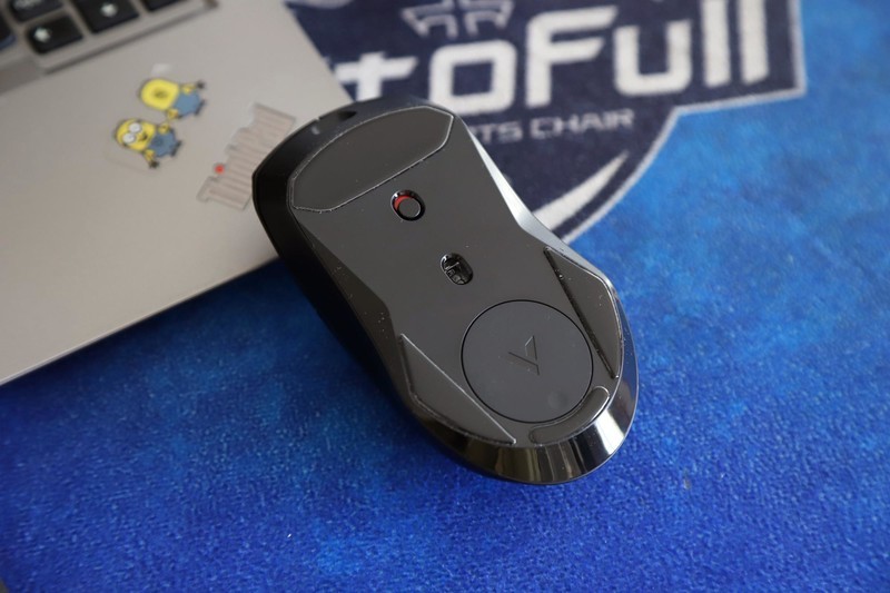 半价买“狗屁王”？雷柏VT9轻量化电竞游戏鼠标分享