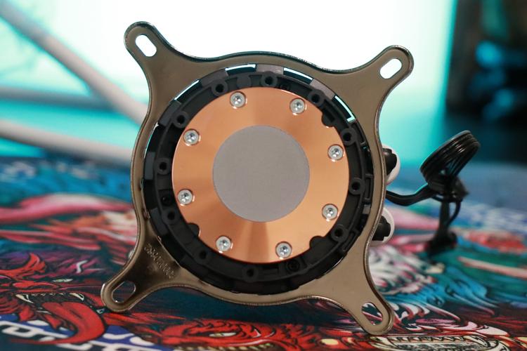 白色装机首选水冷~ROG飞龙2吹雪水冷散热、艾湃电竞GTR850MW电源