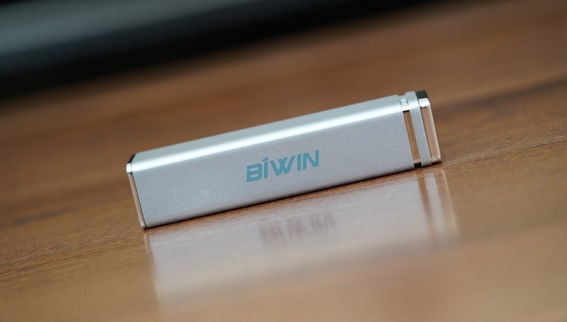 AI助力，高效传输，佰维 PD2000 1TB移动固态硬盘体验分享