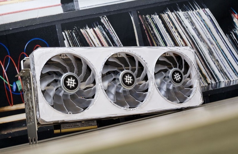 有史以来上最强256-bit显卡？来看影驰RTX 4080 16G星曜OC体验