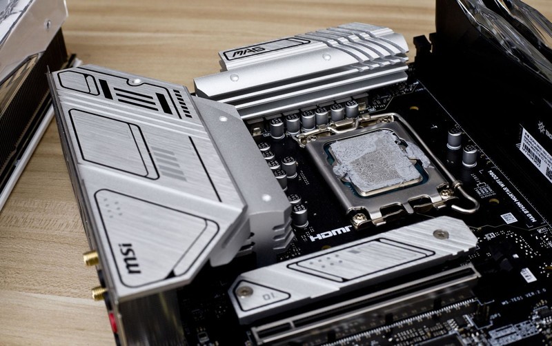 有史以来上最强256-bit显卡？来看影驰RTX 4080 16G星曜OC体验