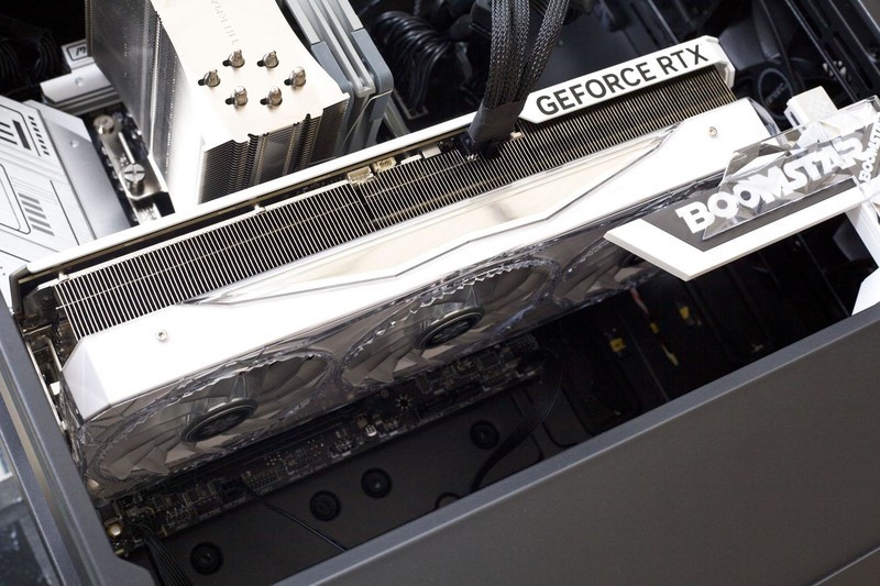 有史以来上最强256-bit显卡？来看影驰RTX 4080 16G星曜OC体验