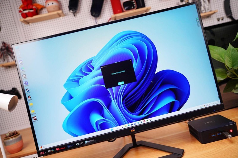 售价不足千元，可以完全替代老式电脑主机，这款迷你主机效果不错